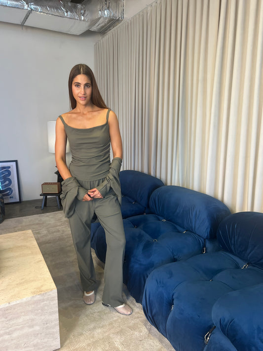 Three pieces set brown