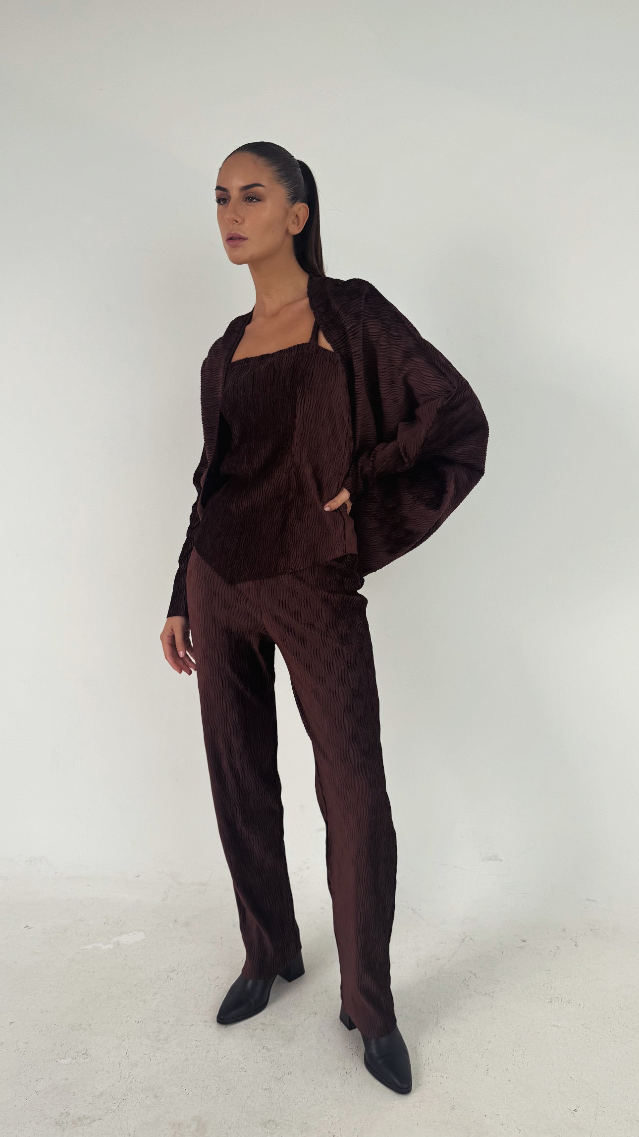 AURA set maroon